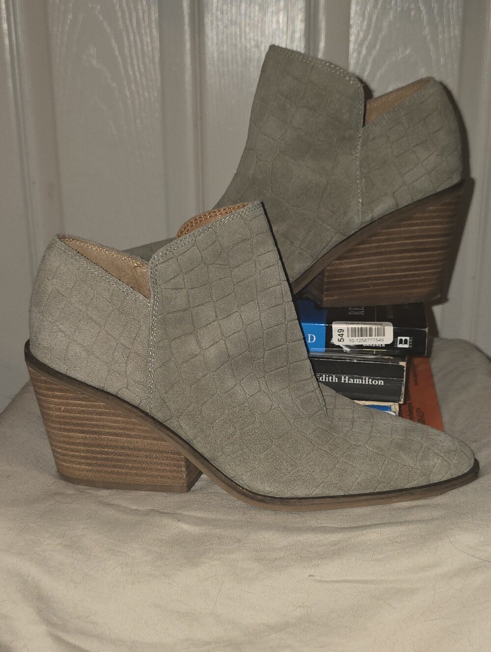 Lucky Brand Leather Croc Embossed Cutout Ankle Booties Taupe Size 8M